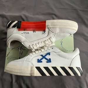 Off-White Vulcanized Low Sneaker